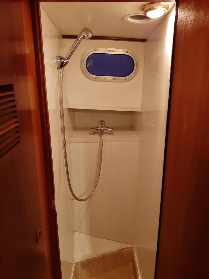 ホテル Motor Yacht Almaz アムステルダム エクステリア 写真