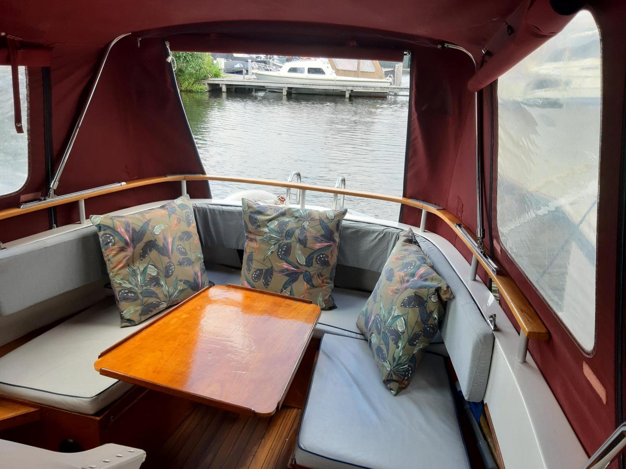 ホテル Motor Yacht Almaz アムステルダム エクステリア 写真